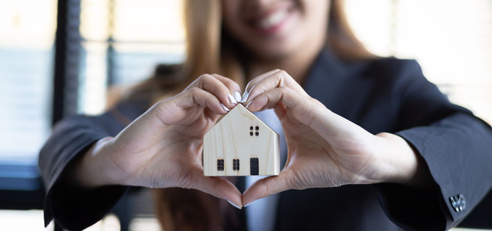 Navigating the Path to Financial Freedom with The Mortgage Hub: Your Comprehensive Guide to Mortgage