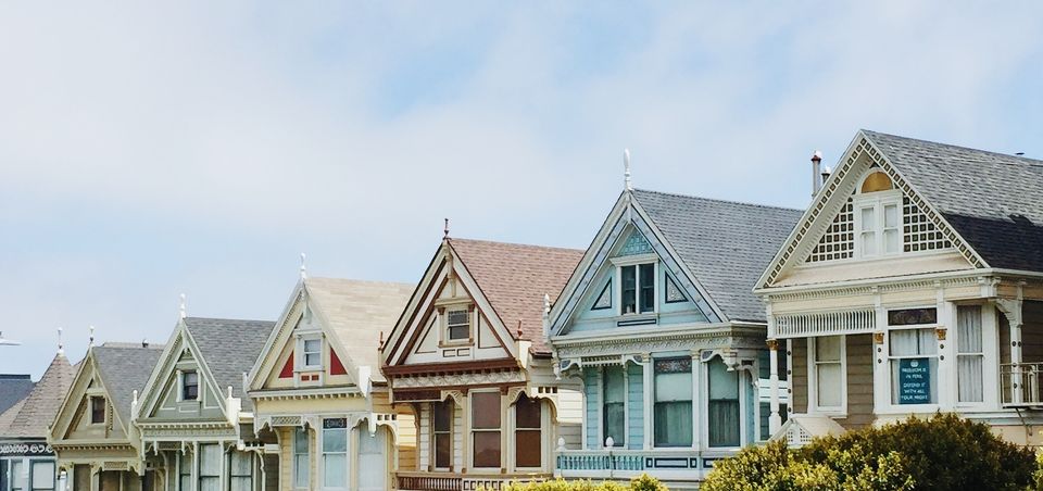 CoreLogic says housing market shifting in favour of buyers as average values start to slide